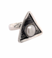 Sterling Silver Hammered Sterling Silver Triangle Plate 20mm X 20mm X 20mm.